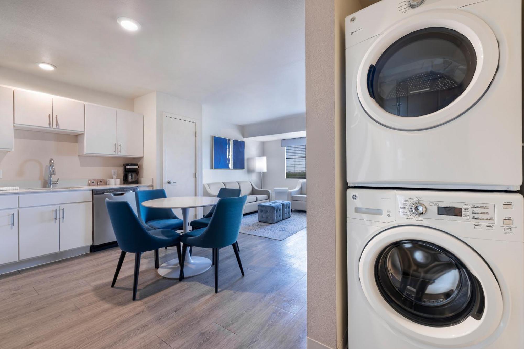 Soka Suites Dallas - Las Colinas 어빙 외부 사진